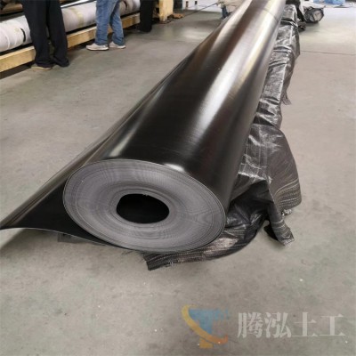 矿渣厂危废hdpe防渗膜 蓄水池防水复合膜两布一膜 垃圾填埋场土工膜